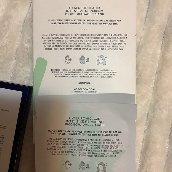 Set of 7 face masks! ACEOLOGY and ID.AZ waterfit face masks - Picture 4 of 7